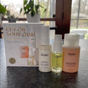 OUAI Get on Your OUAI three piece kit:
cleanse, hydrate & style on the go!